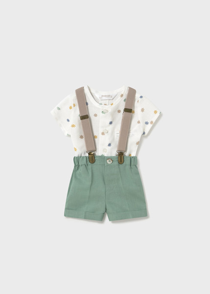 Conjunto pantalon corto y camisa