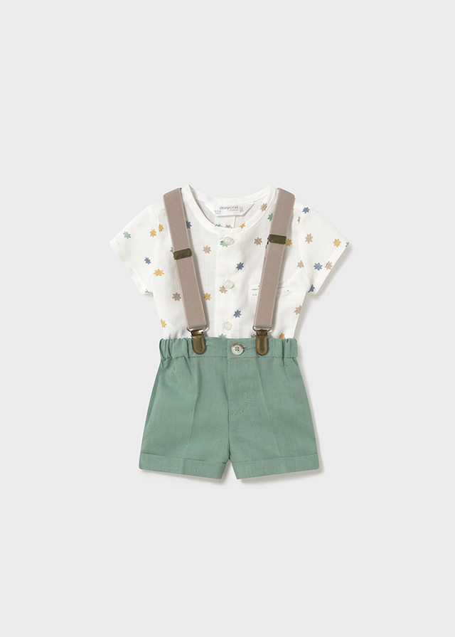 Conjunto pantalon corto y camisa