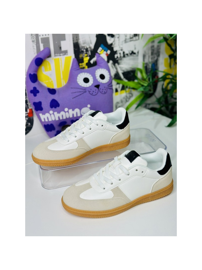 Zapatilla deportiva chica